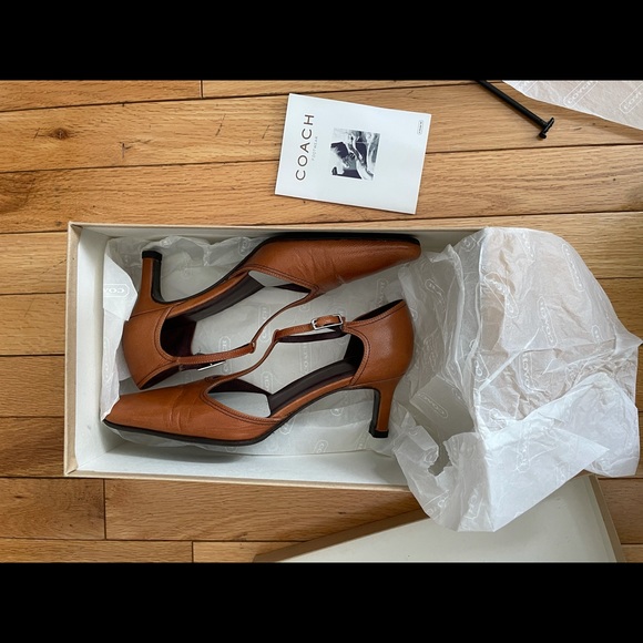COACH Oxford Antique T-strap Heels Sz6 - Picture 7 of 9